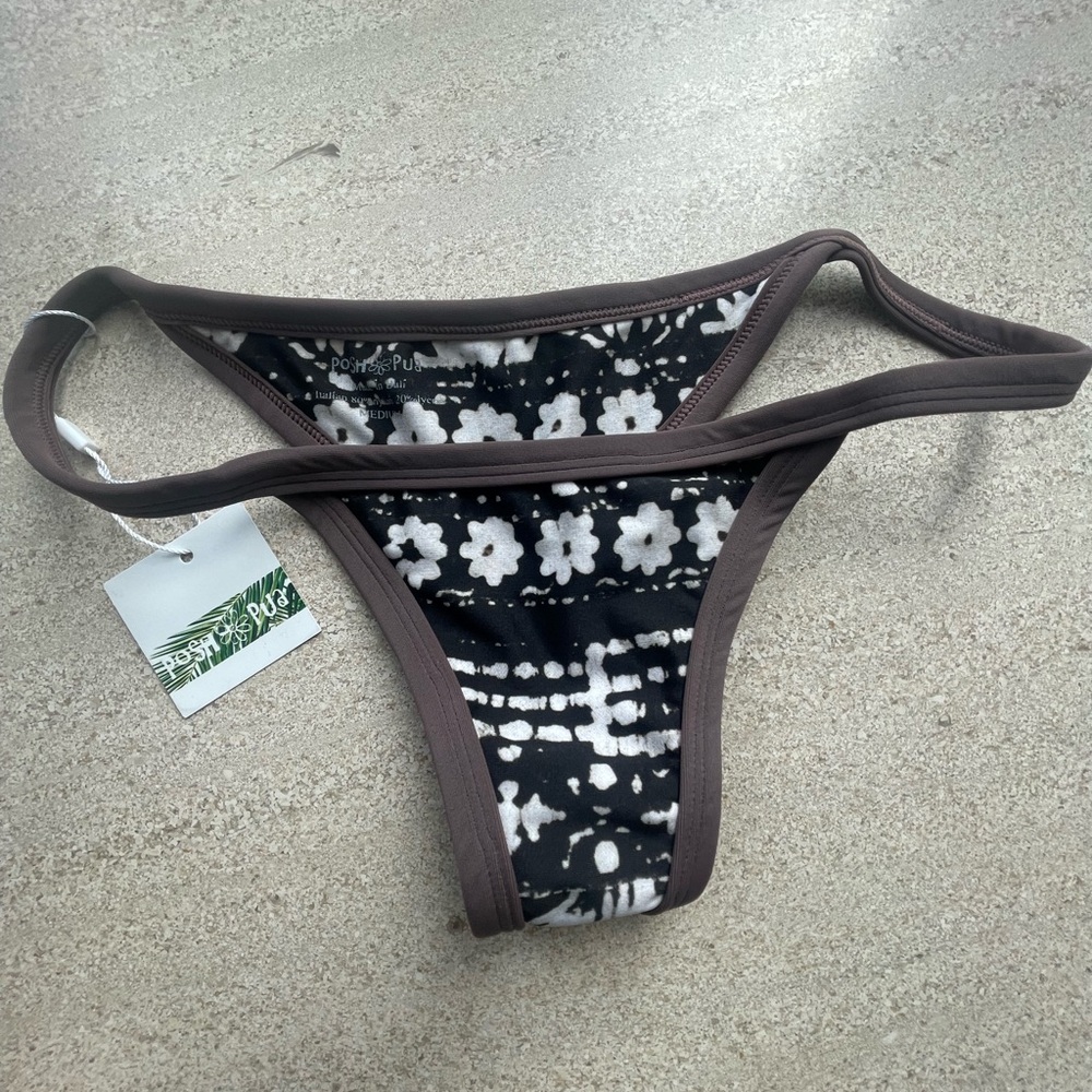 Posh Pua Kainau Bikini Bottom NWT - Size M - eggplant/black floral